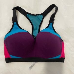 Victoria’s Secret sport bra/ sport bra push up